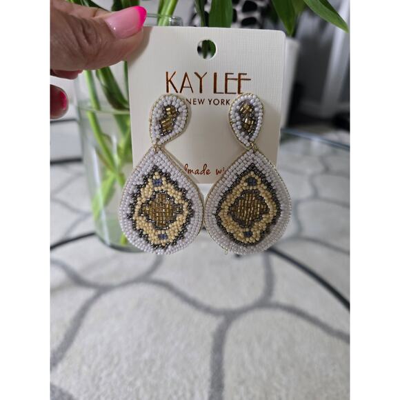 🎅 Pick 3 For $15 Kay Lee White Ivory Beaded Earrings New - Picture 5 of 6